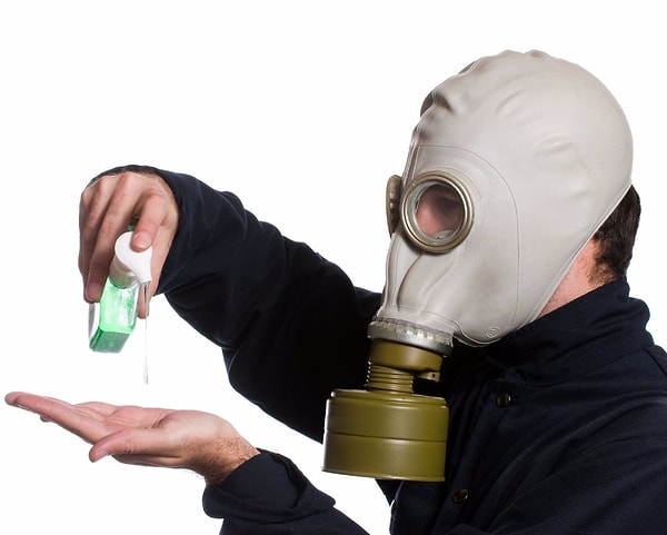 2. Боитесь ли вы бактерий или одержимы уборкой и чистотой?