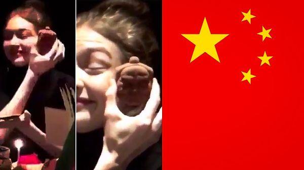 Gigi Hadid daha önce de gözlerini çekik yaparak Buda heykeline benzemeye çalıştığı story yüzünden Çin'e girememişti.