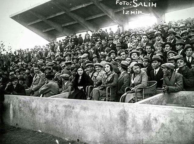 Alsancak Atatürk Stadyumu, İzmir, 1930.