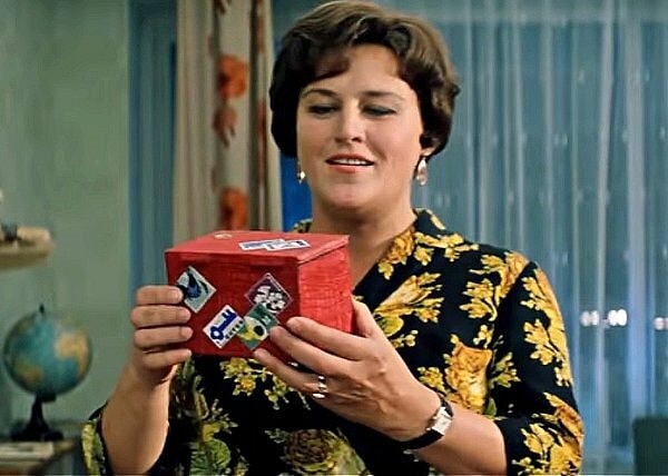 5. А эту даму вы могли видеть в фильме...