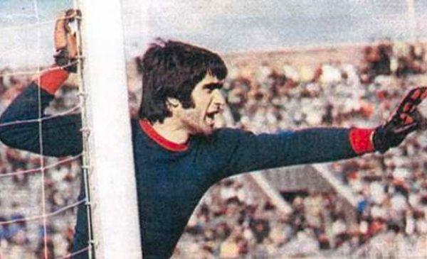 Lig tarihinde en uzun süre gol yememe rekoru Trabzonspor'un efsane kalecisi Şenol Güneş'e ait.