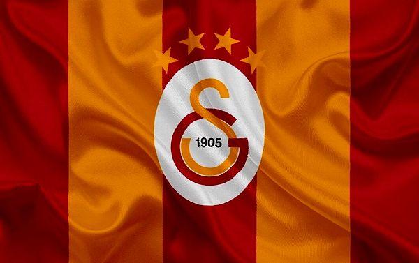 Lig tarihinde en fazla hafta liderlik koltuğunda oturan takım Galatasaray.  Sarı-kırmızılı takım, 62. sezonuna girmeye hazırlanan ligde geride kalan sezonlarda 556 haftayı lider tamamladı.
