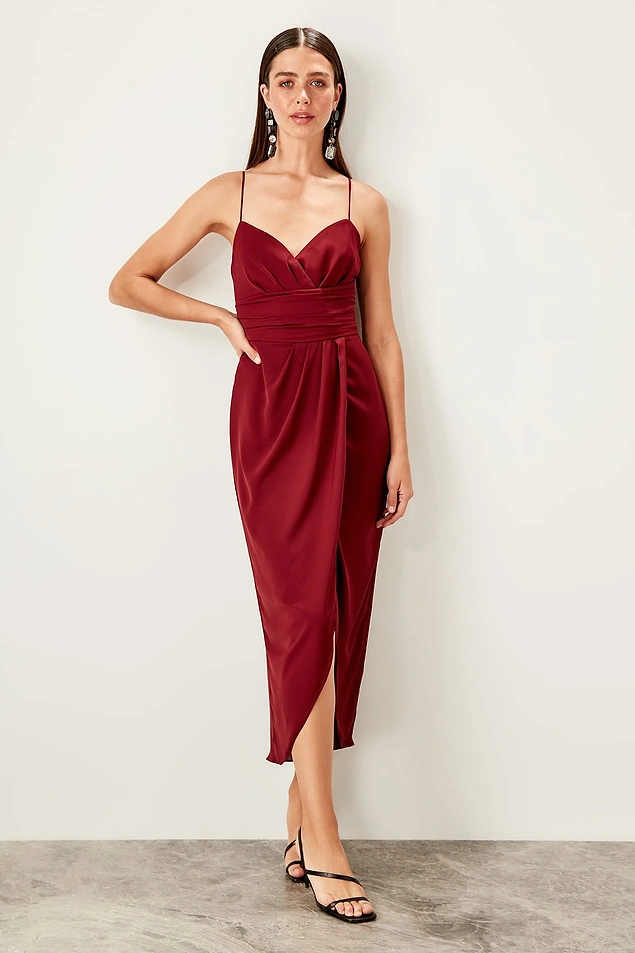 Sade Ve Sik Abiye Sevenler 2020 En Guzel Abiye Modelleri Sadekadinlar Kiyafet Kombinleri Moda Fashion Fashionbl Yazlik Kiyafetler Moda Stilleri The Dress