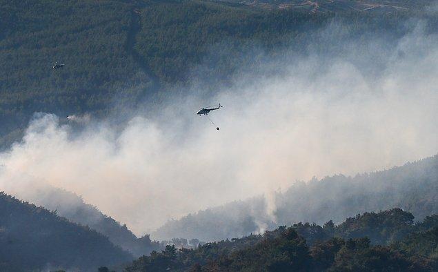 Yangına 20 helikopter ile 200 arazöz müdahale edildi.