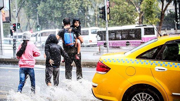 Karaman geçen yıl haziranda İstanbul'u ve Güney Marmara'yı etkileyen süper hücreli fırtınanın, bu hafta sonu İstanbul'da yaşanan sağanakta etkili olmadığını söyledi.