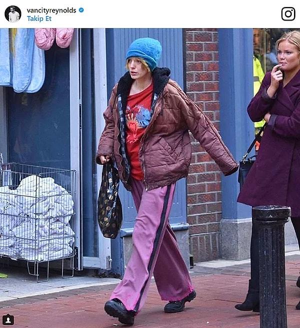 Blake'in rol aldığı bir filmdeki kostümüyle görüntülenmesinin ve insanların nefret saçmasının ardından, Ryan Instagram'da bu paylaşımı yapmıştı