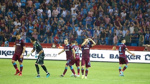 En son geçen sezon 26 Şubat'ta Ümraniyespor'a Ziraat Türkiye Kupası'nda 3-1 mağlup olan Trabzonspor, son oynadığı 20 karşılaşmada yenilgi yüzü görmedi.