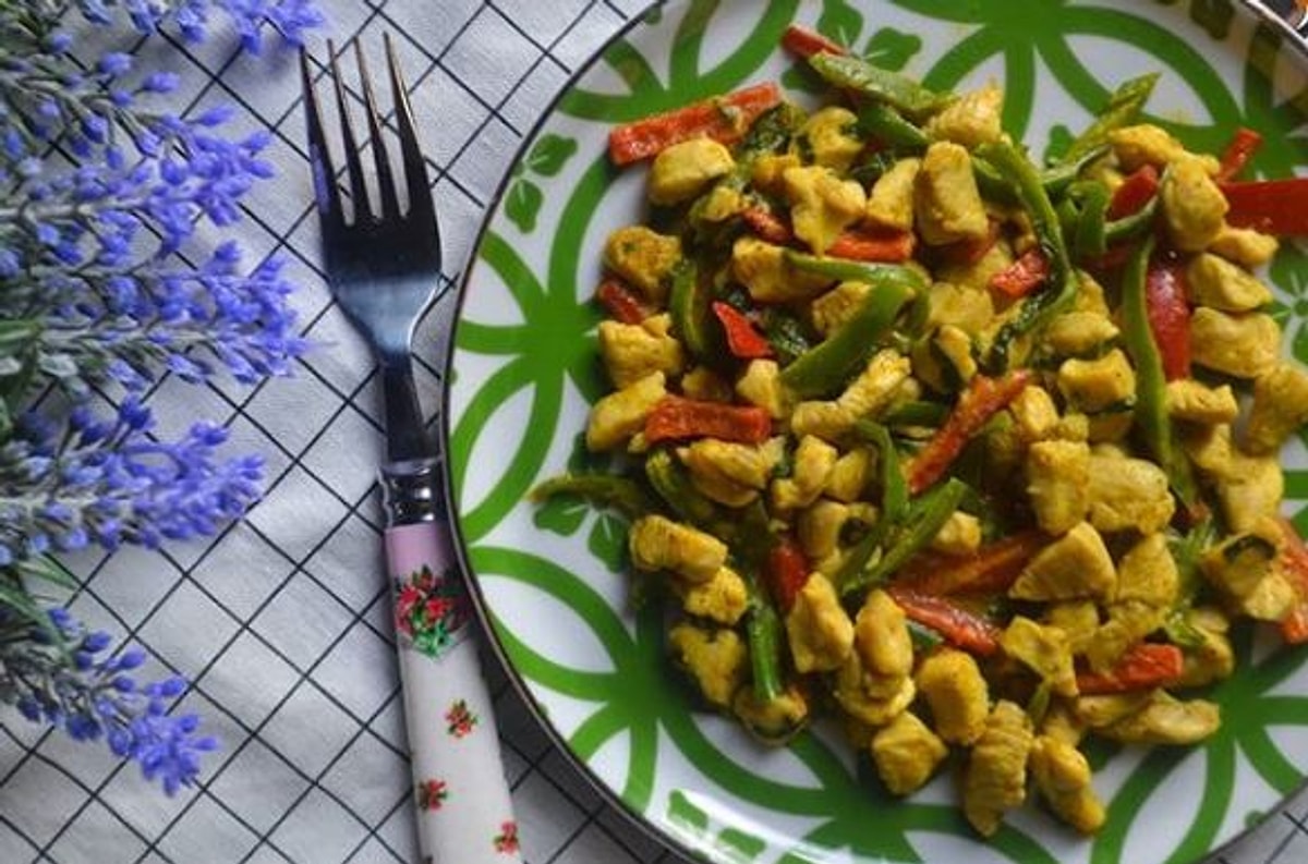 Tavuga En Cok Yakisan Sos Ile Nefis Bir Lezzet Kremali Kori Soslu Tavuk Kori Soslu Tavuk Nasil Yapilir