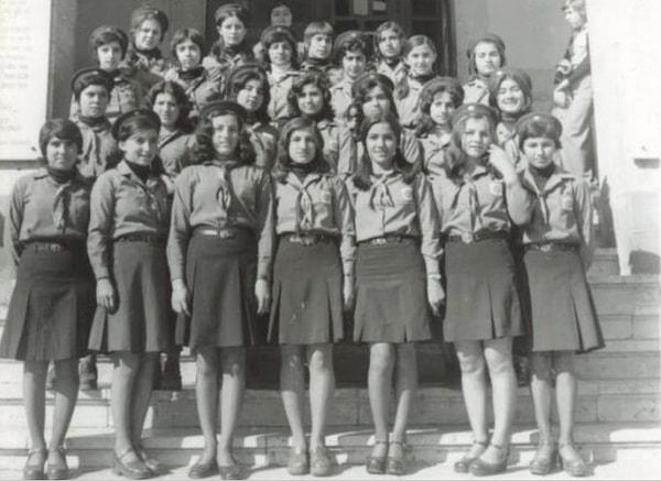 14. Konya Kız Öğretmen Lisesi izcileri, 1975.