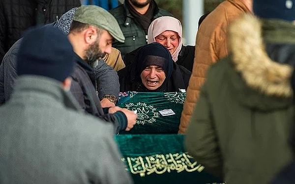 6. Şubat ayında Kartal'da bina çökmesi yaşamını yitiren 21 kişinin ardından Diyanet İşleri Başkanı Ali Erbaş'ın "İmtihan dünyasındayız, Allah'ım yaratmış olduğu bütün kulları bir şekilde imtihana tabi tutuyor" demesi tepkilere yol açtı.