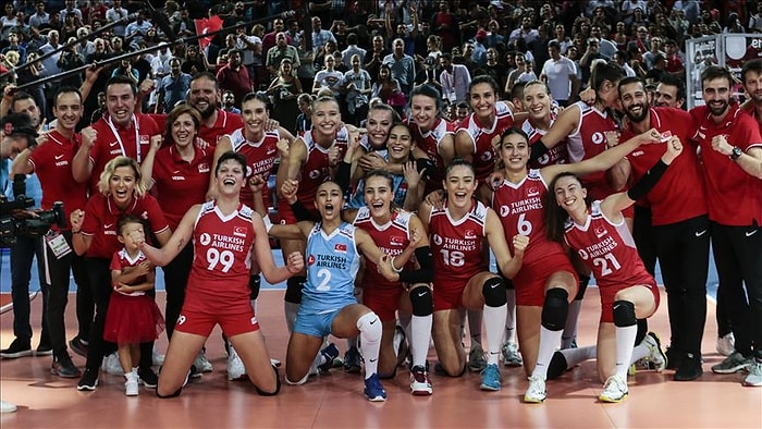 Polonya'yı Mağlup Eden Filenin Sultanları Avrupa Voleybol Şampiyonası'nda Finalde!