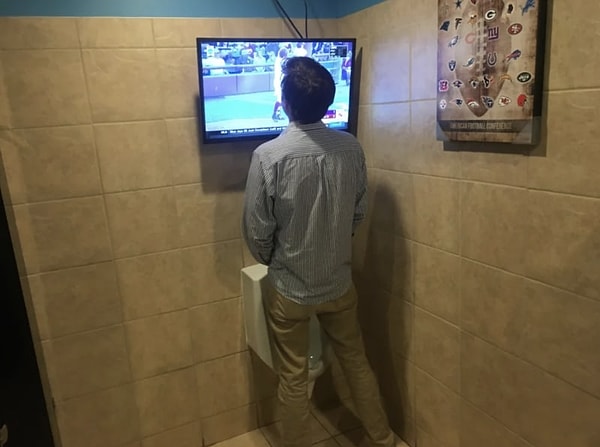 8. У этого бара была похожая идея, но что-то пошло не так.