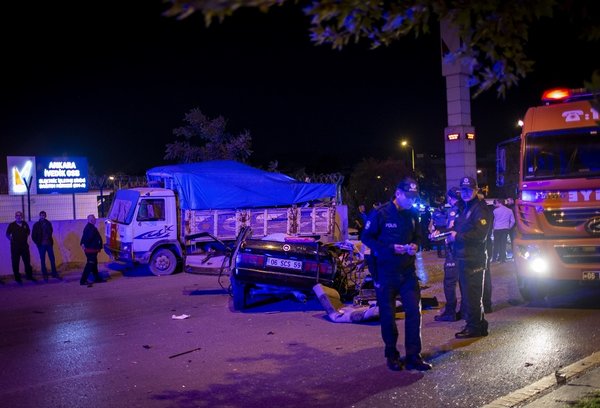 13 Yaşındaki Oğlu Trafik Kazasında Hayatını Kaybetmişti Devletten Drift Alanı İstedi 0660