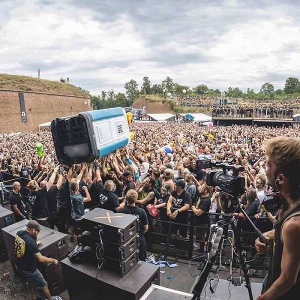 7. Хотелось бы узнать предысторию