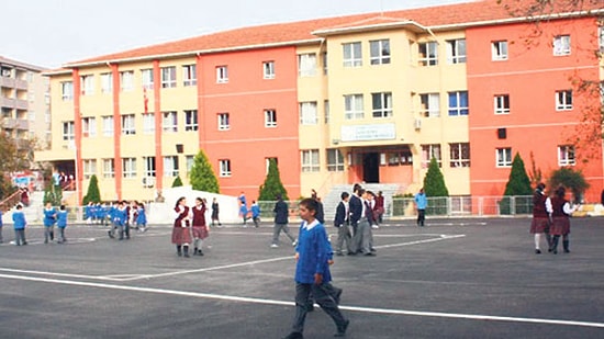 Deprem Sonrası Merak Ediliyor: İstanbul'da Yarın Okullar Tatil mi?