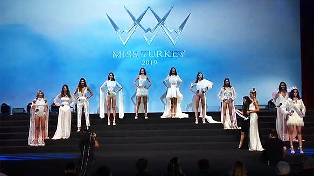 Miss Turkey 2019'un finali, Grand Pera Emek Sahnesi'nde yapıldı.