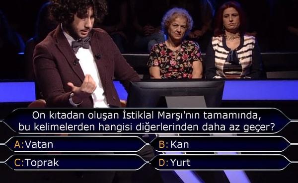 Murat Yıldırım'dan koltuğu devralan Kenan İmirzalıoğlu'nun sunumuyla gerçekleşen yarışmanın final sorusu da gerçekten ayakta alkışlanacak cinstendi.