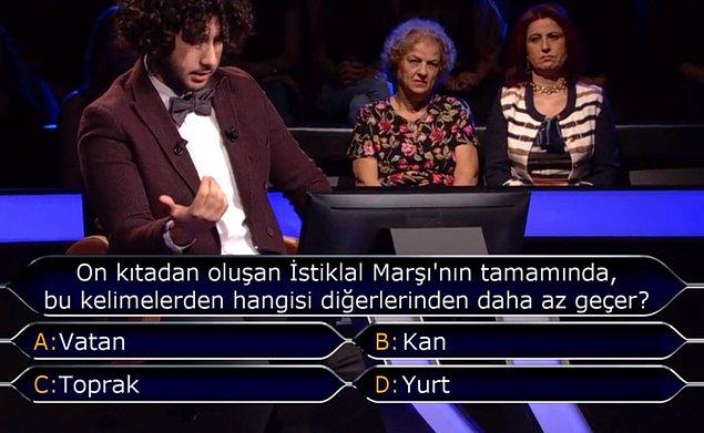 Murat Yıldırım'dan koltuğu devralan Kenan İmirzalıoğlu'nun sunumuyla gerçekleşen yarışmanın final sorusu da gerçekten ayakta alkışlanacak cinstendi.