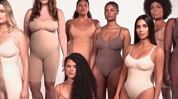 И свеженький скандал, связанный с именным брендом звезды.