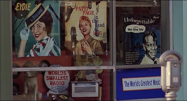 22. Roy's Records da zaman yolculuğu yaptı.