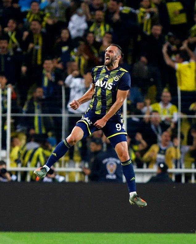 83. dakikada Fenerbahçe, 5. golü buldu. Vedat Muric'in ceza sahası dışından yaptığı sert vuruşta, meşin yuvarlak filelerle buluştu: 5-1.