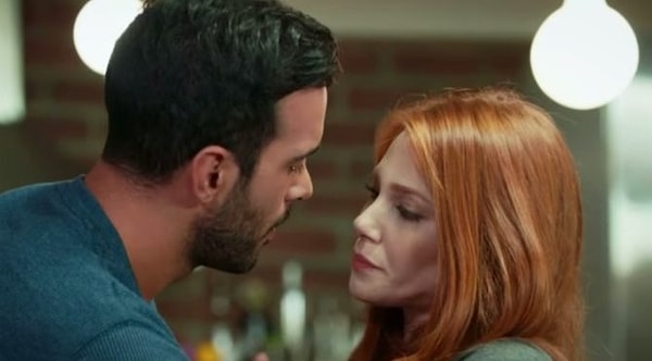 6. Актеры рассказывают, что порой они работали по 20 часов в день. В перерывах между дублями они отдыхали, играя в теннис.