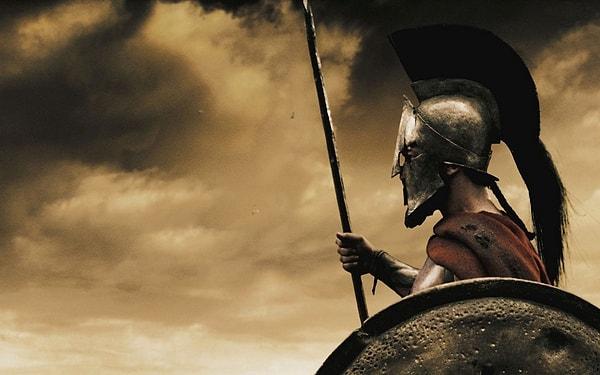 4. 300 Spartalılar Thermopylae'i alıkoyarken yanlnız değillerdi.