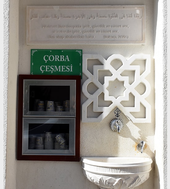 Bu Caminin Çeşmesinden Çorba Akıyor: Kırıkkale'de Hayırseverler, Her Gün Yüzlerce Kişinin İçini Isıtıyor