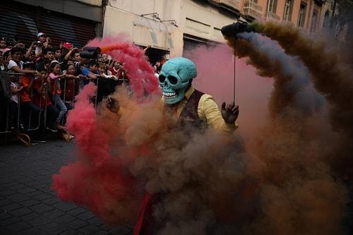 Renkli Festivalin Dördüncüsü Gerçekleşti: Ölüler Günü'nden Objektiflere Yansıyan 21 Kare