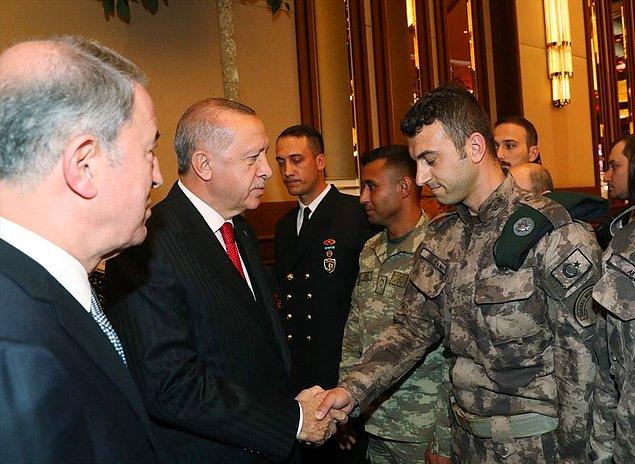 Barış Pınarı Harekatı'na katılan bazı askeri personeller kabul töreninde yerini aldı.