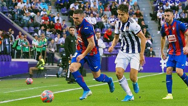 Hafta sonu Real Valladolid'in kendi evinde Eibar'ı 2-0 ile geçtiği maçta Enes Ünal, 79 dakika görev aldı.