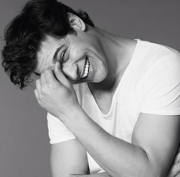 12. Обожает бокс.