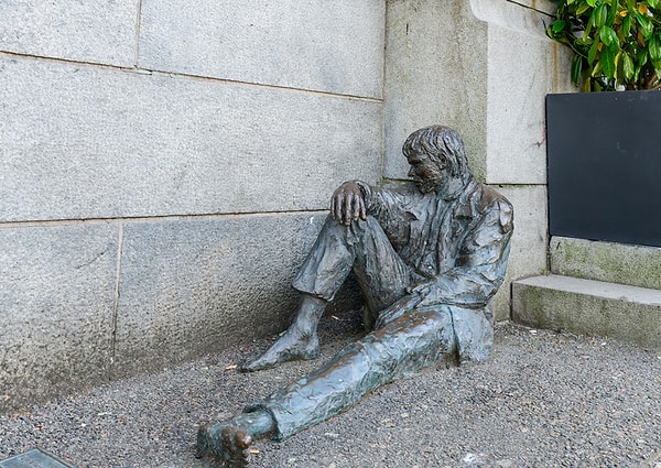 16. Bir Kişinin Anıtı, Bergen