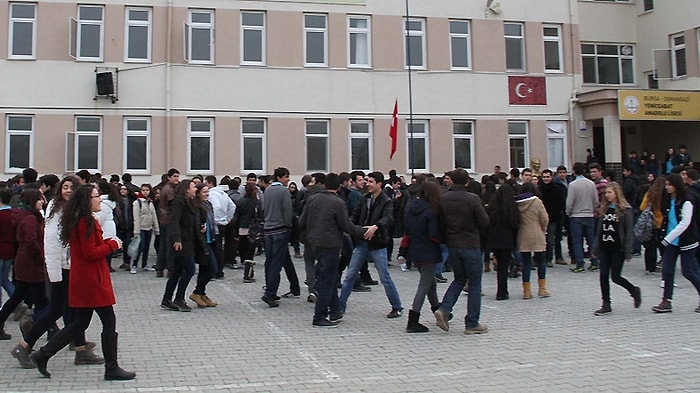 Tartışma Yaratacak Düzenleme: Uyarıya Rağmen Devamsızlık Yapan Öğrenci Velisine Para Cezası