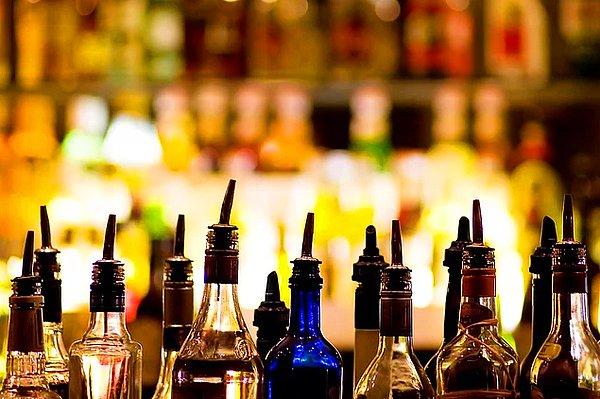 📌 TÜFE'de yıllık bazda en yüksek artış yüzde 43,6 ile alkollü içecekler ve tütün grubunda görüldü.