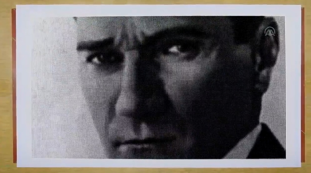 Eskişehir'de Sporcular, 30 Bin Silindiri Birleştirerek Atatürk Silueti Oluşturdu!