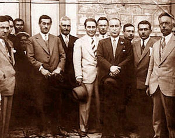 1930 - Serbest Cumhuriyet Fırkası kendini feshetti.