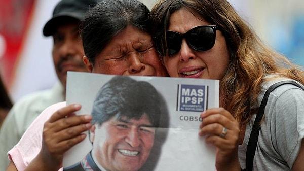 Morales, ülkesindeki fakirliği yüzde 65'lerden yüzde 30'lara çekerek 3 milyon Bolivyalıyı fakirlikten orta gelir grubuna taşıdı.