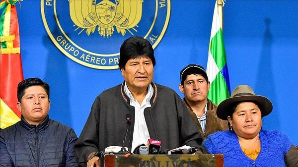 Bolivya'nın ilk yerli Devlet Başkanı Morales, Bolivya Genelkurmay Başkanı Williams Kaliman'ın istifa çağrısının ardından görevi bıraktı.