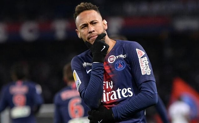 Yerel basında çıkan haberlere göre Neymar, İspanyol şehrine gitmek için uçağa binmeden önce, 2'ye 1 galibiyeti izledi.