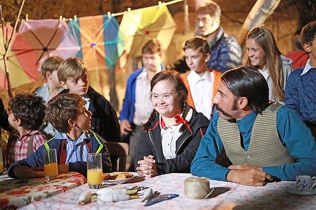 8. Mahsun Kırmızıgül, 6 Aralık'ta vizyona girecek olan 'Mucize 2 Aşk' filminde Down Sendromlu çocukları oynattı.