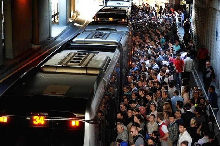 TÜİK Araştırmasına Göre 'Çalışanların Yüzde 60'ı İş Yerine 30 Dakikanın Altında Ulaşıyor'