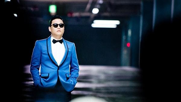 7. PSY – Gangnam Style (3.44 Milyar)