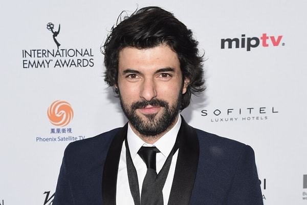 4. Энгин Акюрек