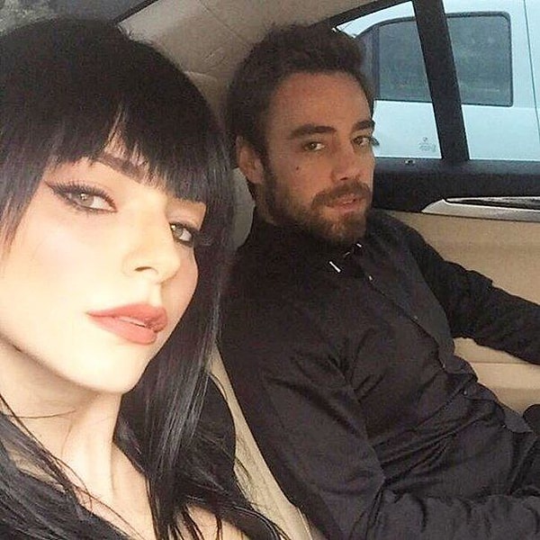 — Когда-то она очень мечтала сыграть роль Кесем Султан, но утвердили Берен Саат;