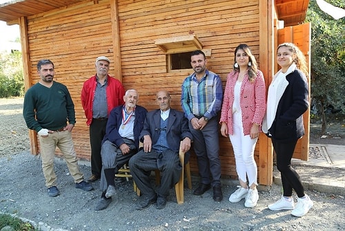 Otostop Çekerek 36 Ülke Gezen Adam 66 Yıl Sonra Türkiye'ye Döndü!