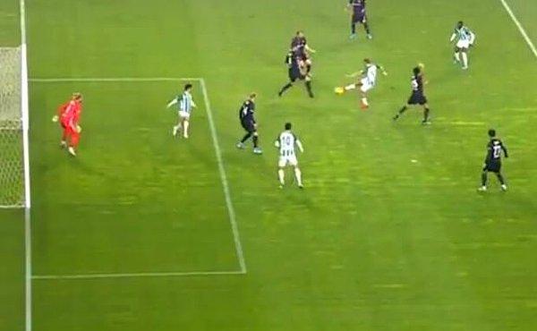 3. dakikada Konyaspor, Deni Milosevic'in golüyle 1-0 öne geçti.
