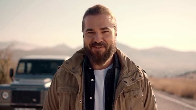 Çoğunluğu erkek olan büyük bir hayran kitlesi edindi. Reklam filmleri ve programlar derken, adeta aldı yürü.