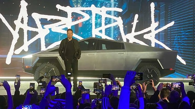 Bu haftanın gündemi ortalığı salladı. Tesla'nın CEO'su Elon Musk ilk elektrikli pikap kamyonunu Cybertruck'ı tanıttı.
