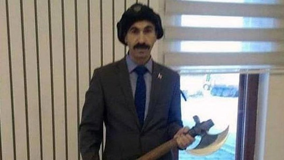 Muhalefet Partilerine Hakaret Edip, Baltayla Poz Vermişti: Çorum Valisi'nden Müdür Hakkında Soruşturma Talimatı
